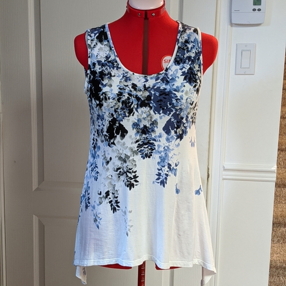 Floral asymmetrical sleeveless tank top/ T-shirt - Picture 1 of 4